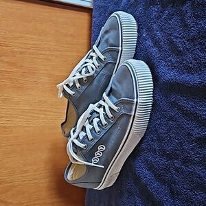Vans - Unisex - Men's 9.5/Women's 11 - Light Denim Blue - NWOT